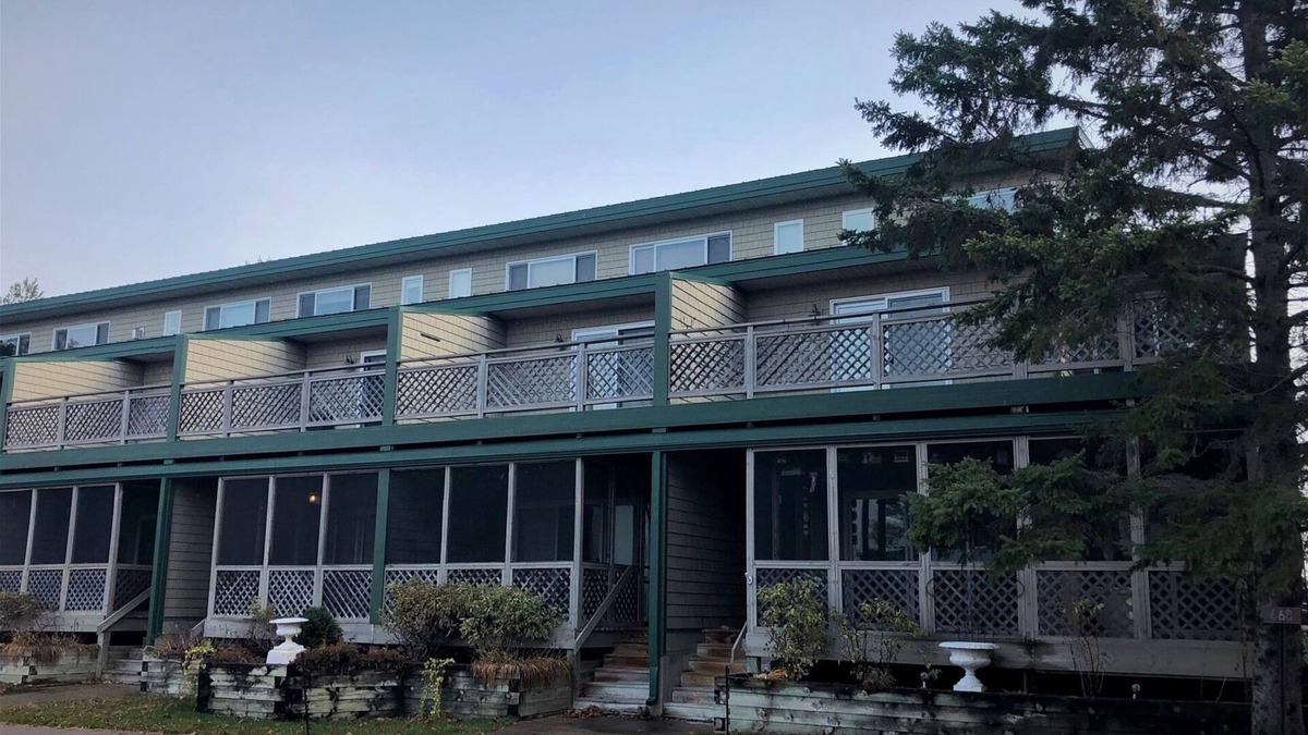 La Pointe Condo | Parkside Condo 6 - Condo Conveniently Located Across from Joni`s Beach