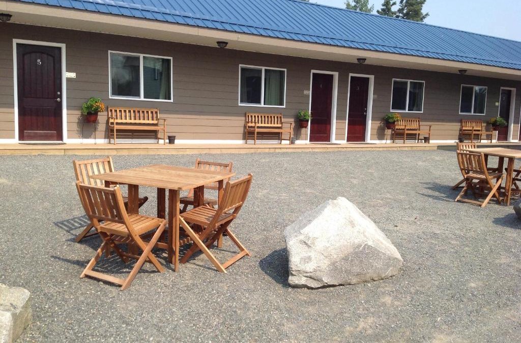 Haines Junction Hotel | Parkside Inn