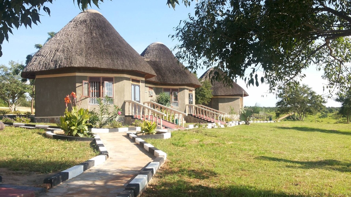 Pakwach Cabin | Parkside Safari Lodge