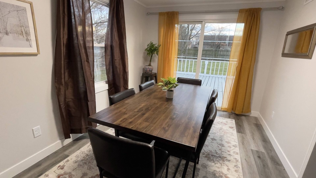 Fort Wayne House | Parkview Prince, Large 3 Bedroom Family Home N FW!