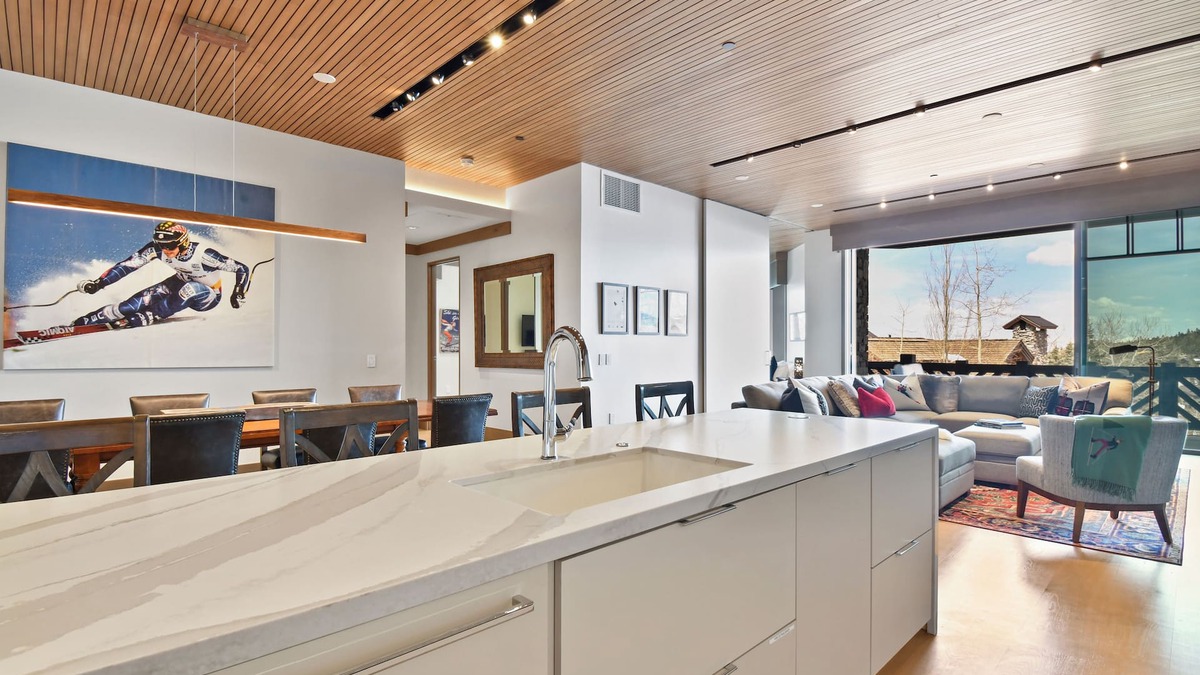 Empire Pass Condo | PARQ 4 AT EMPIRE PASS TALISKER CLUB ACCESS SKI IN/OUT POOL SPA DINING SKI VALET