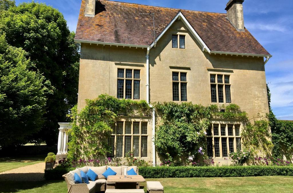 Badminton Bed & Breakfast | Parsonage House, Badminton