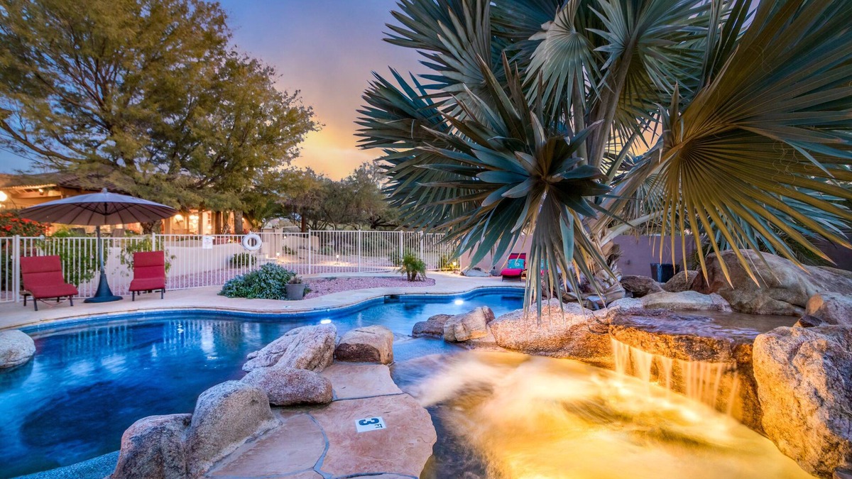 Pinnacle Peak Apartment | PARSONS VILLAS - Troon Loft | Massive Open Space, Breathtaking Views, Heated Pool/Spa, Horses!