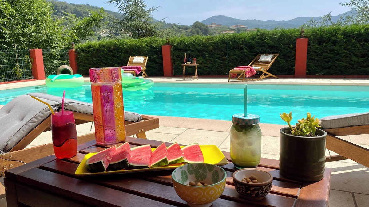 Tourrette-Levens Villa | Part of Provencal villa with swimming pool 15min from Nice 6 pers. animals accepted