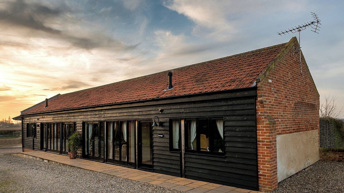 Beccles Cottage | PARTRIDGE, pet friendly, character holiday cottage in Wheatacre