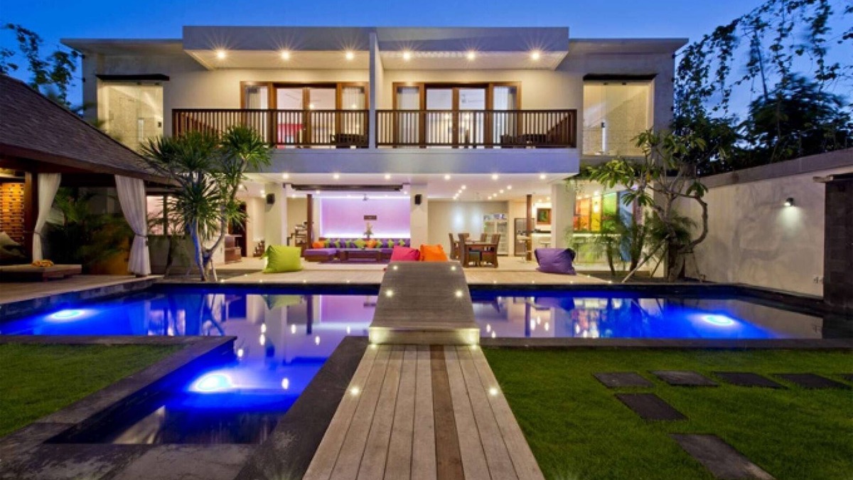 Dewi Sri Villa | ⚡ Party Villa ⚡ True Colors up to 26 sleeps, 6 BR