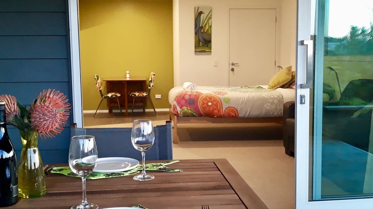 Parua Bay Apartment | PARUA BAY STUDIO - SELF CONTAINED