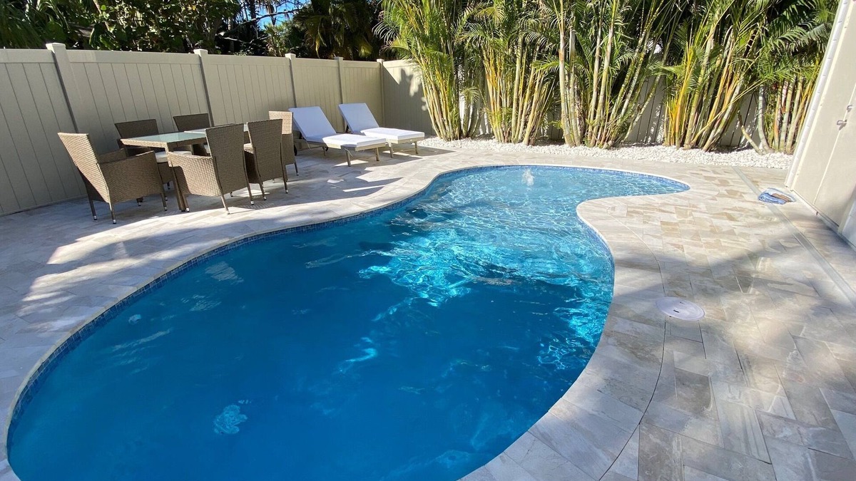 Pass-a-Grille House | Pass-A-Grille Luxury Pool Sleeps 10