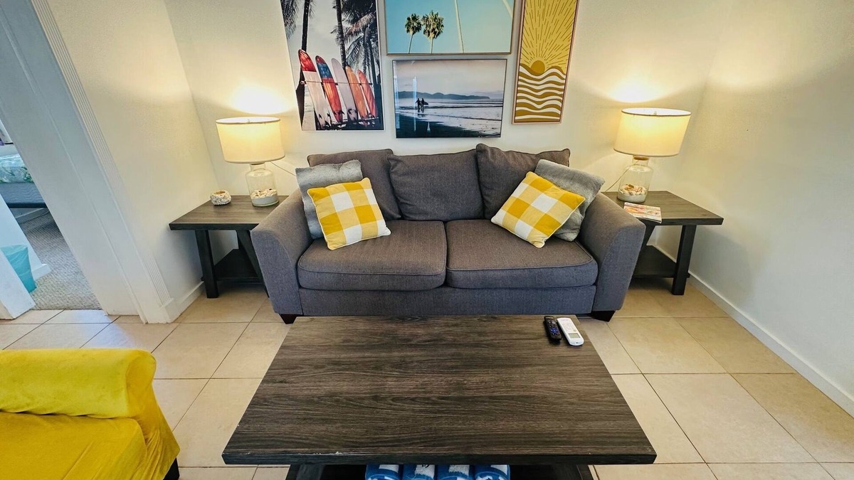Pass-a-Grille Cabin | Pass-A-Grille St Pete Beach Bungalows Parking Wi-Fi