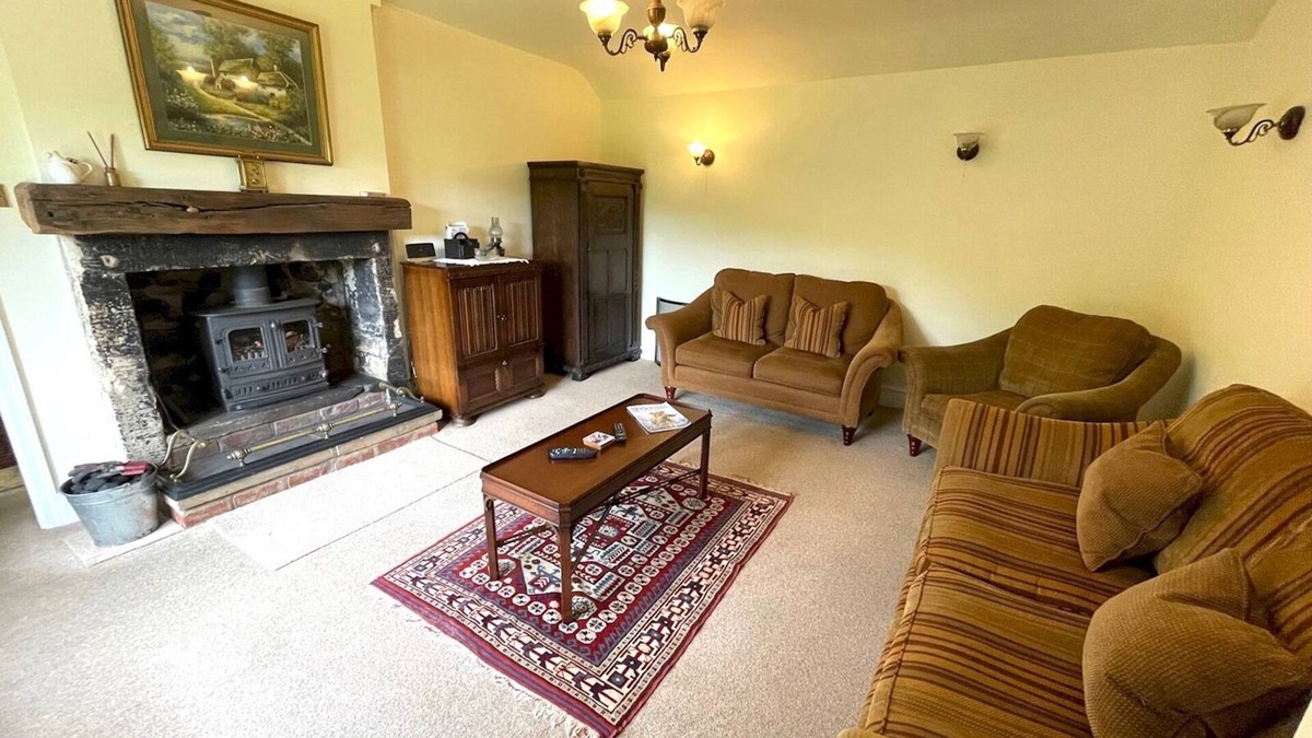 Sanquhar House | Pass the Keys | Beautiful Scottish Cottage in Outstanding Location