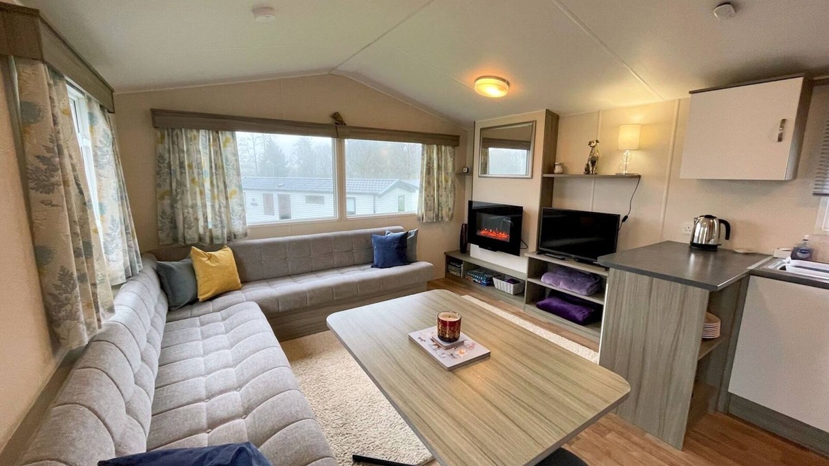 Beattock House | Pass the Keys | Cosy & Welcoming 3BR in Beautiful Country Park