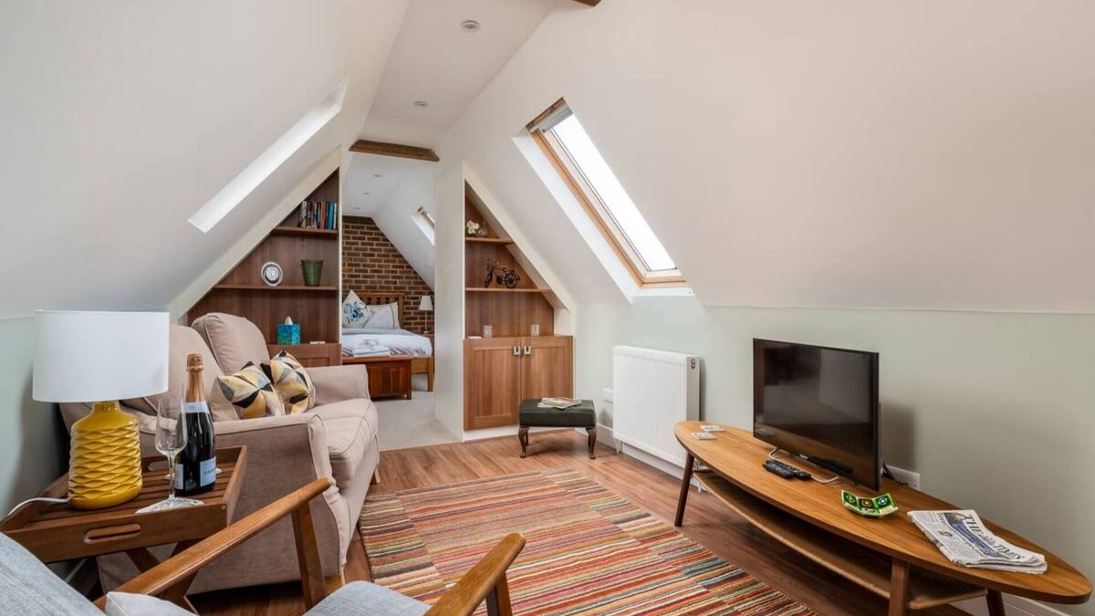 Little Missenden Apartment | Pass the Keys | Tranquil Chilterns Farm Hideaway