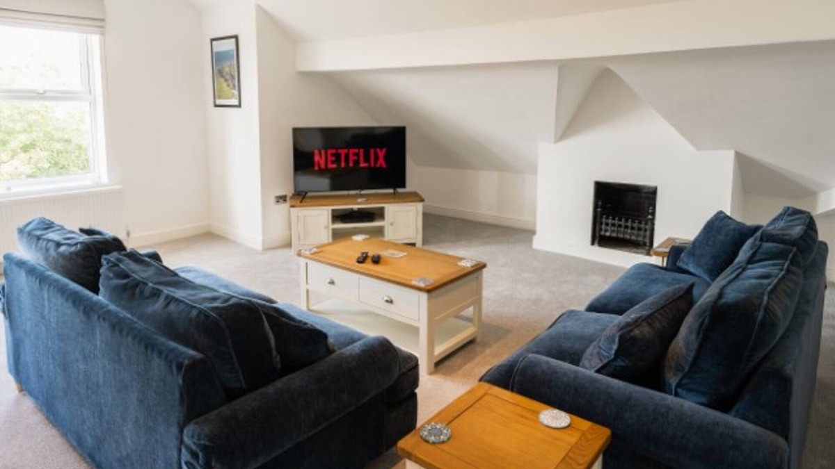Hoylake Apartment | Pass the Keys | Golfer's paradise with views of Royal Liverpool Golf Club
