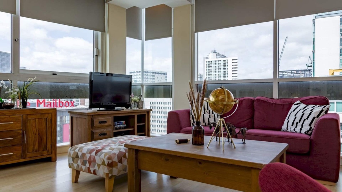 Theatreland Birmingham Apartment | Pass the Keys | Luxury 2 Bed Penthouse Central Skyline Views