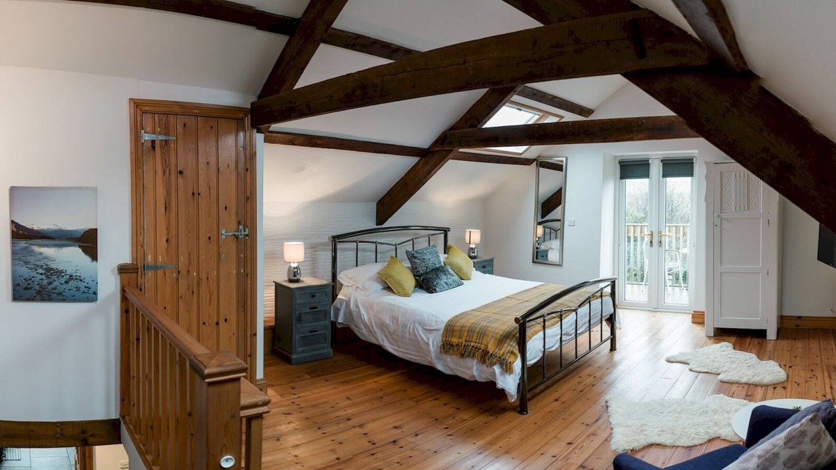 Tremain House | Pass the Keys | Peaceful pet friendly cottage close to the coast