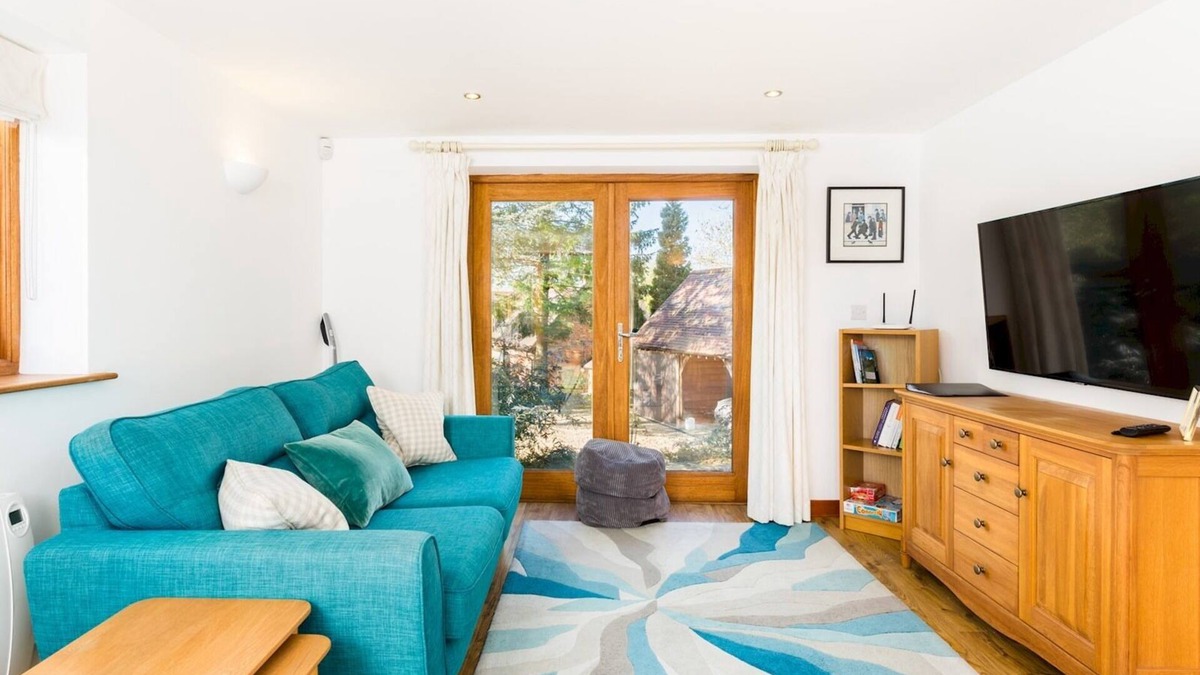 Little Witcombe House | Pass the Keys | Rural Retreat in Rowington, Warwickshire
