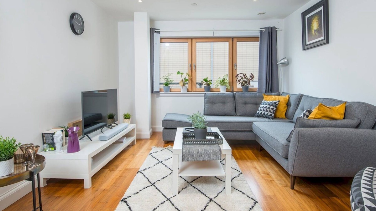 Castle Quarter Apartment | Pass the Keys | Spacious 1 Bedroom Apartment in Heart of the City