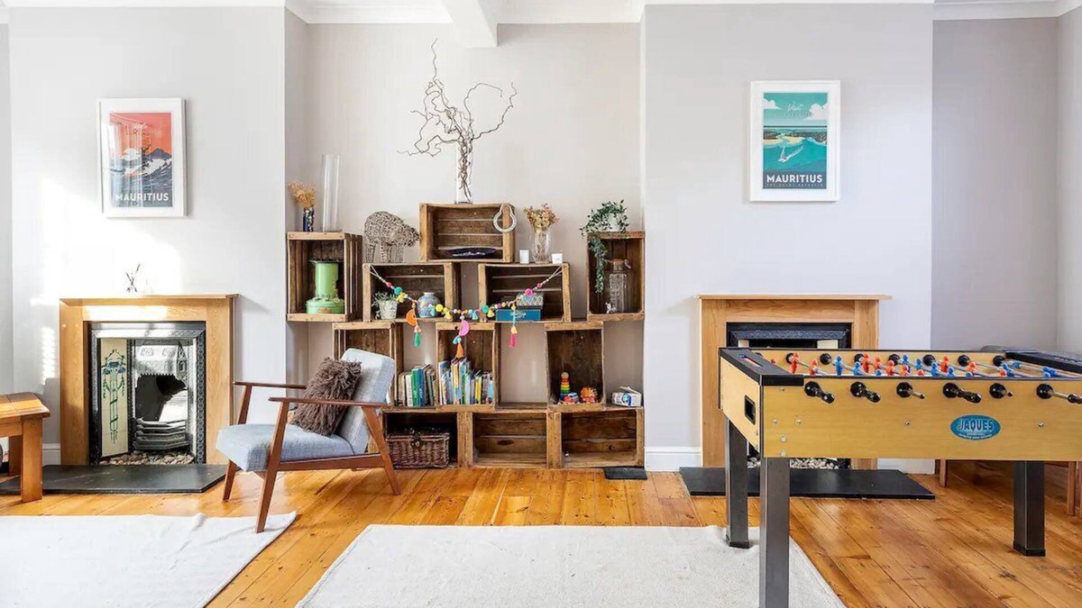 Camberwell Green House | Pass the Keys | Spacious Camberwell house 30min bus Central London