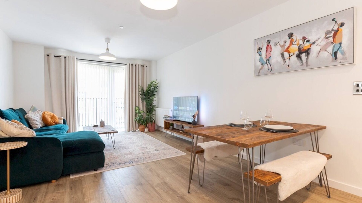 Charlton Apartment | Pass the Keys | Stylish Flat Near Charlton Station
