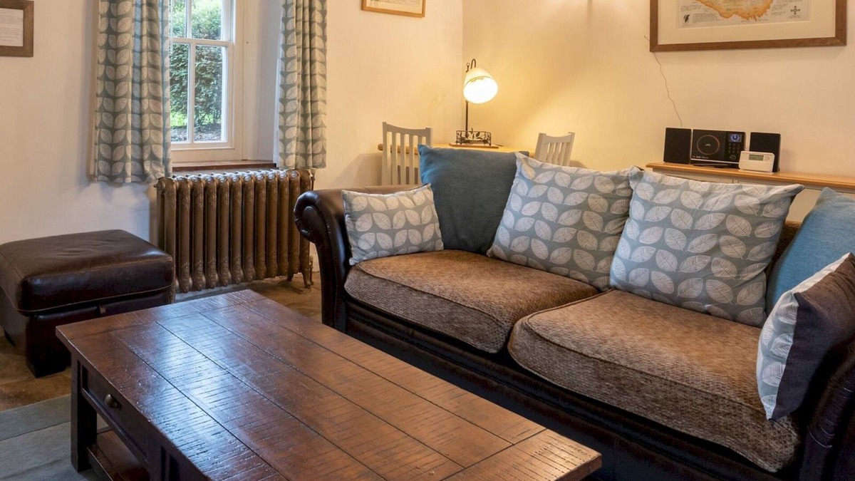 Staindrop House | Pass the Keys | The Snuggery - Super Cute Cottage in the Durham Dales