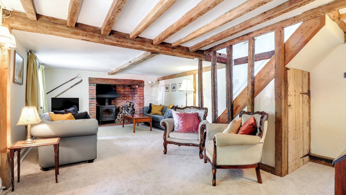 Horsmonden House | Pass the Keys | Village Green Cobbler's Cottage