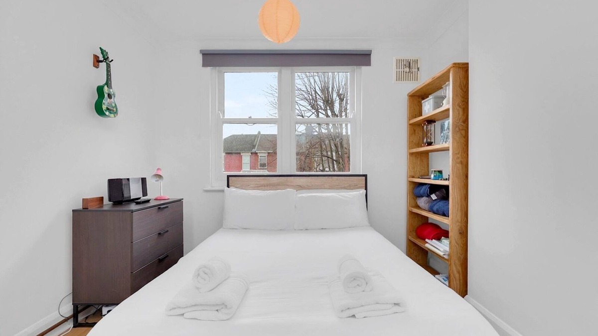 Forest Gate House | Pass the Keys | Your London Getaway: Cosy Flat in Prime Location