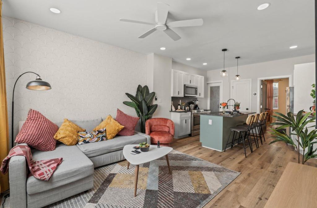 Passyunk Square Apartment | Passyunk Square Spacious 1 BR Oasis- Huge Deck