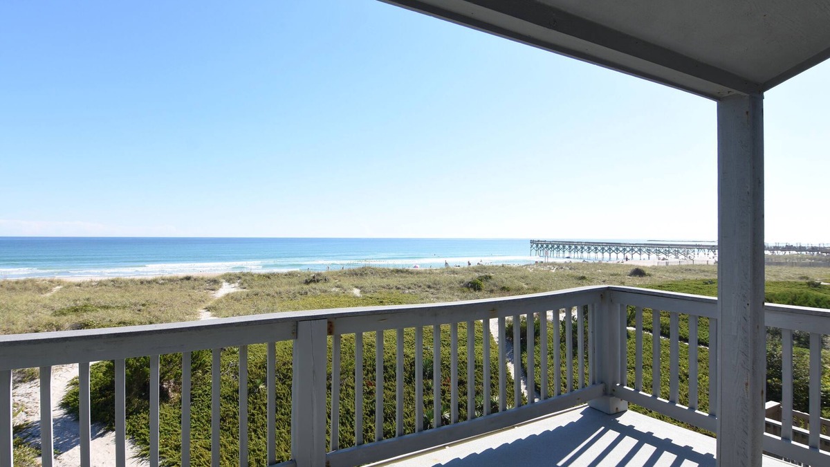 South End House | Patch of Paradise - Oceanfront duplex, sleeps 9