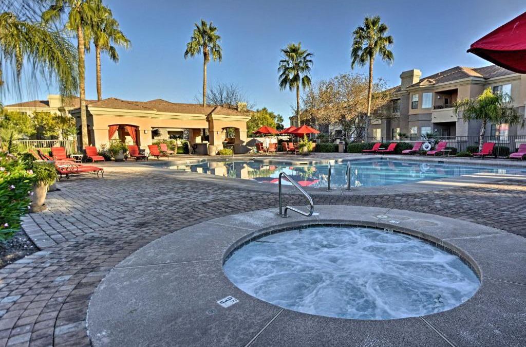 Gilbert Apartment | Patio and Resort Perks Gated Gilbert Condo