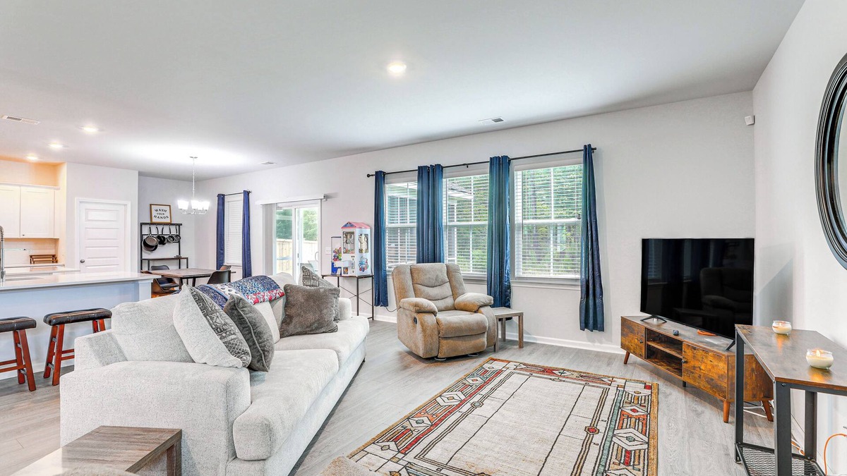 Moncks Corner House | Patio & Backyard: Spacious Home in Moncks Corner