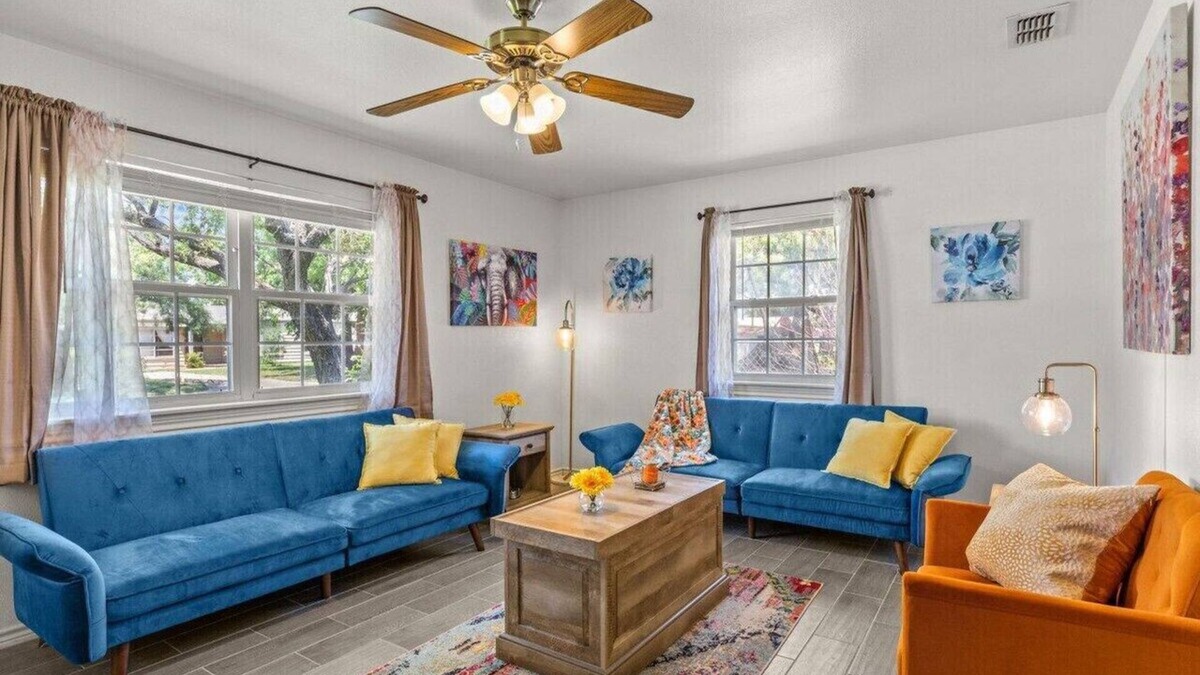Over Place Area House | Patio ※ Carport ※ Workers Welcome!