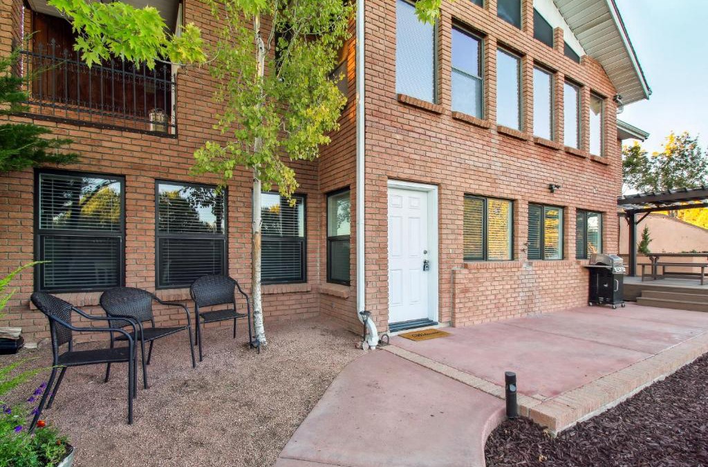 Show Low Apartment | Patio, Grill and Fire Pit Show Low Escape!