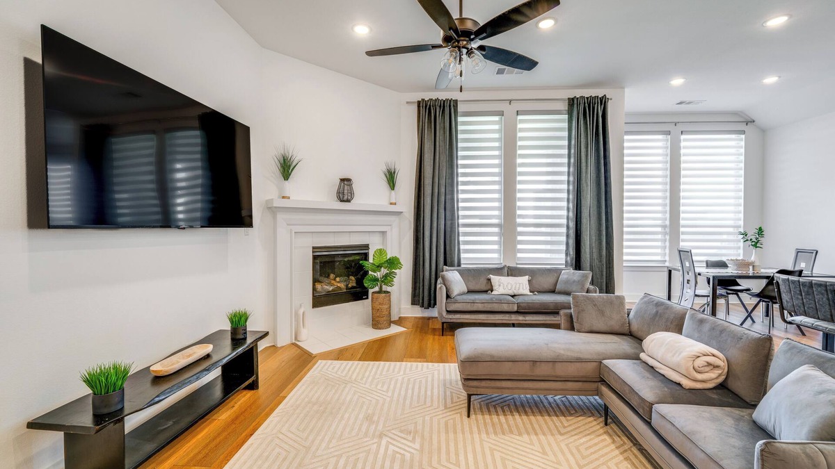 South Arlington House | Patio & Yard: Beautiful Family Home in Mansfield!