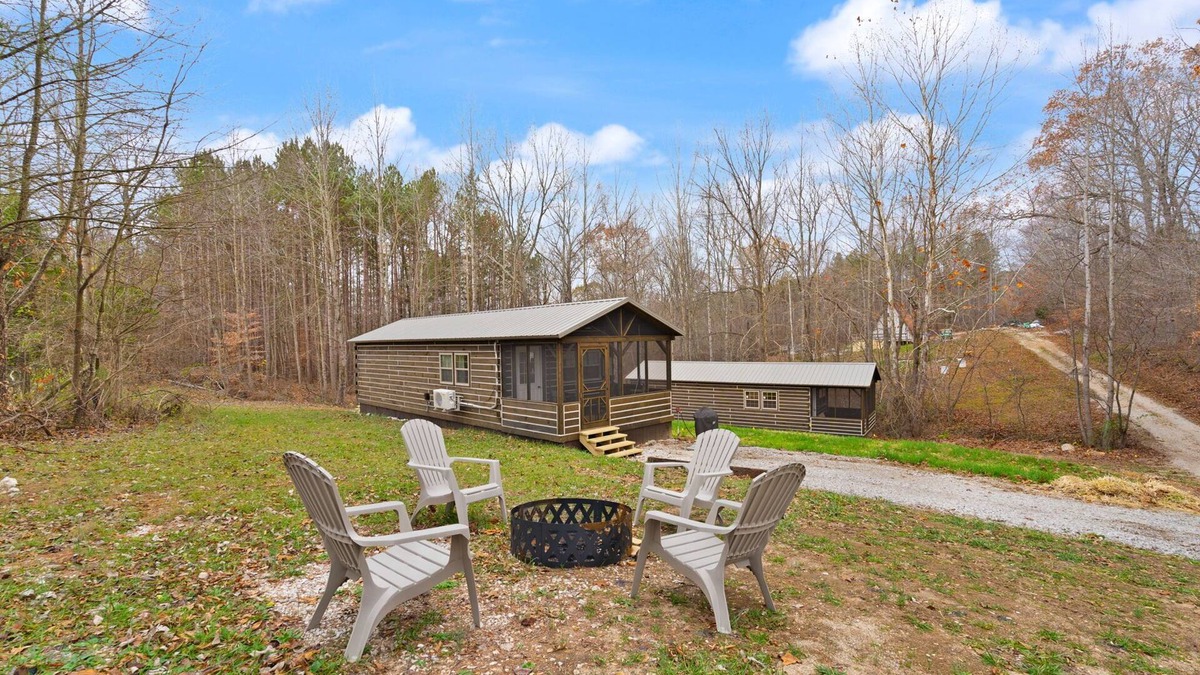 English Cabin | Patoka Lake Cabin-Lake Pointe Cabin-Hoosier National Forest-New in 2024!