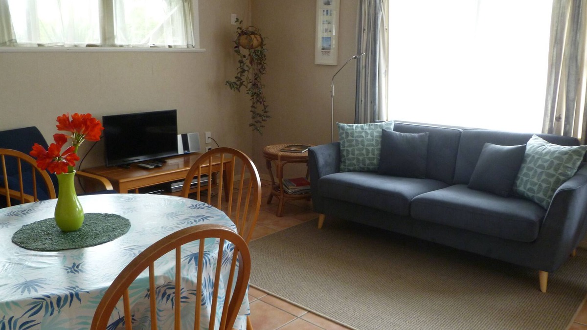Patons Rock Apartment | Patons Rock Holiday Unit