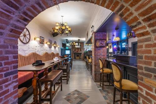 Abbeyfeale Villa | Patriot Bar Hottub-sleeps30