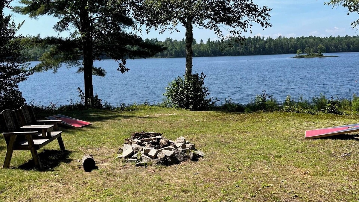 Ellsworth House | Patten Place - Waterfront Paradise on Upper Patten Pond