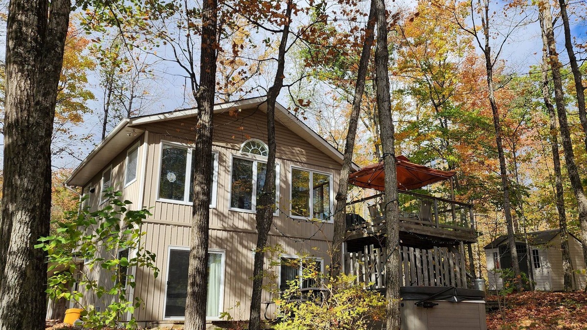 Lanark Highlands Cottage | Patterson Lake Retreat - Deerview Cottage - Waterfront