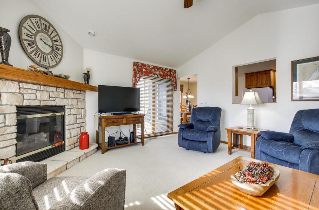 Egg Harbor Apartment | Patties Other Place - Indoor Pool Access!