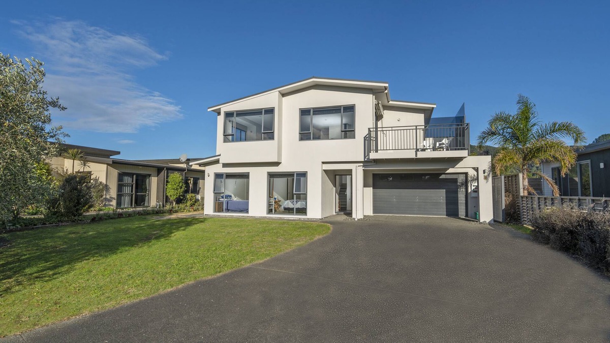 Pauanui Cottage | Pauanui Hangar Retreat - Pauanui Holiday Home