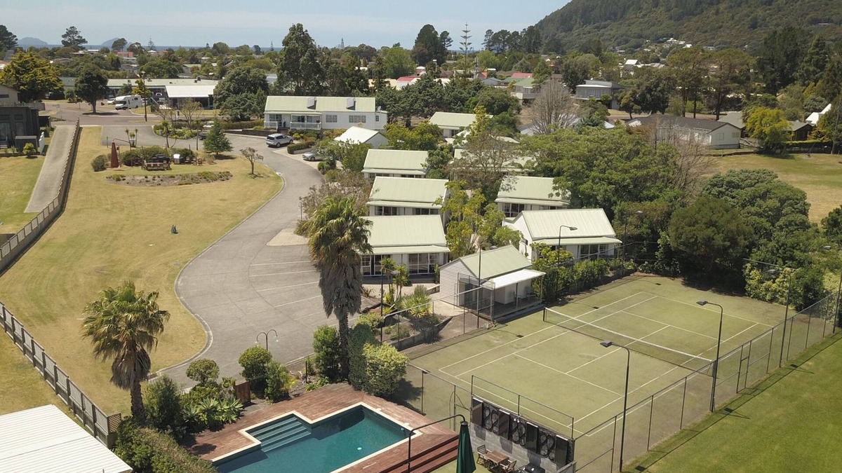 Pauanui Hotel | Pauanui Pines Motor Lodge