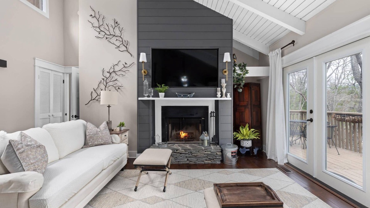 Big Canoe Cabin | Pause & Relax: Couples Mountain Getaway