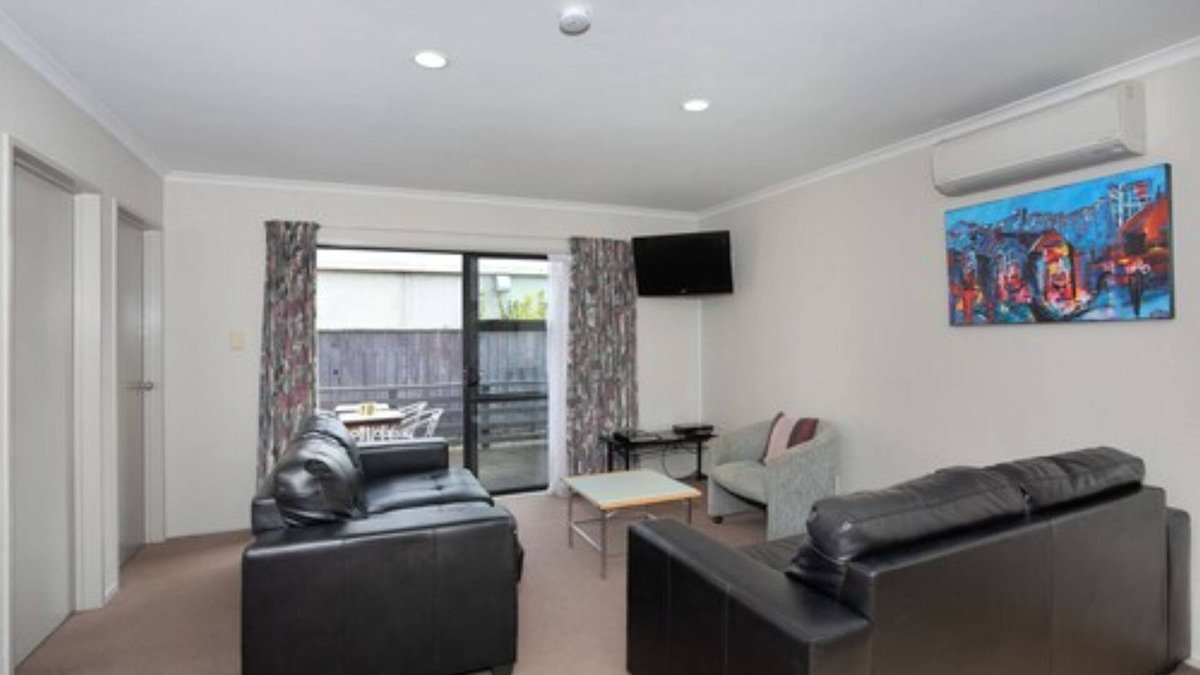 Palmerston North Hotel | Pavilion Motel & Conference Centre