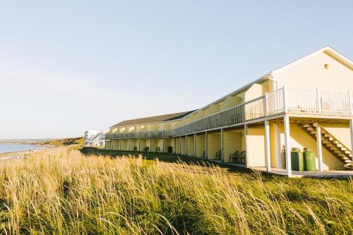 Matane Hotel | Pavillon sur Mer par Riôtel