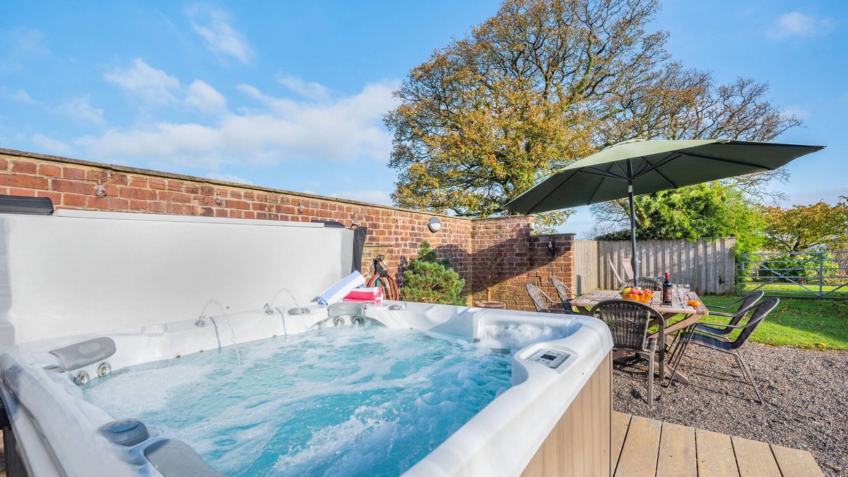 Porthyrhyd House | Paxton View Barn - Llanddarog