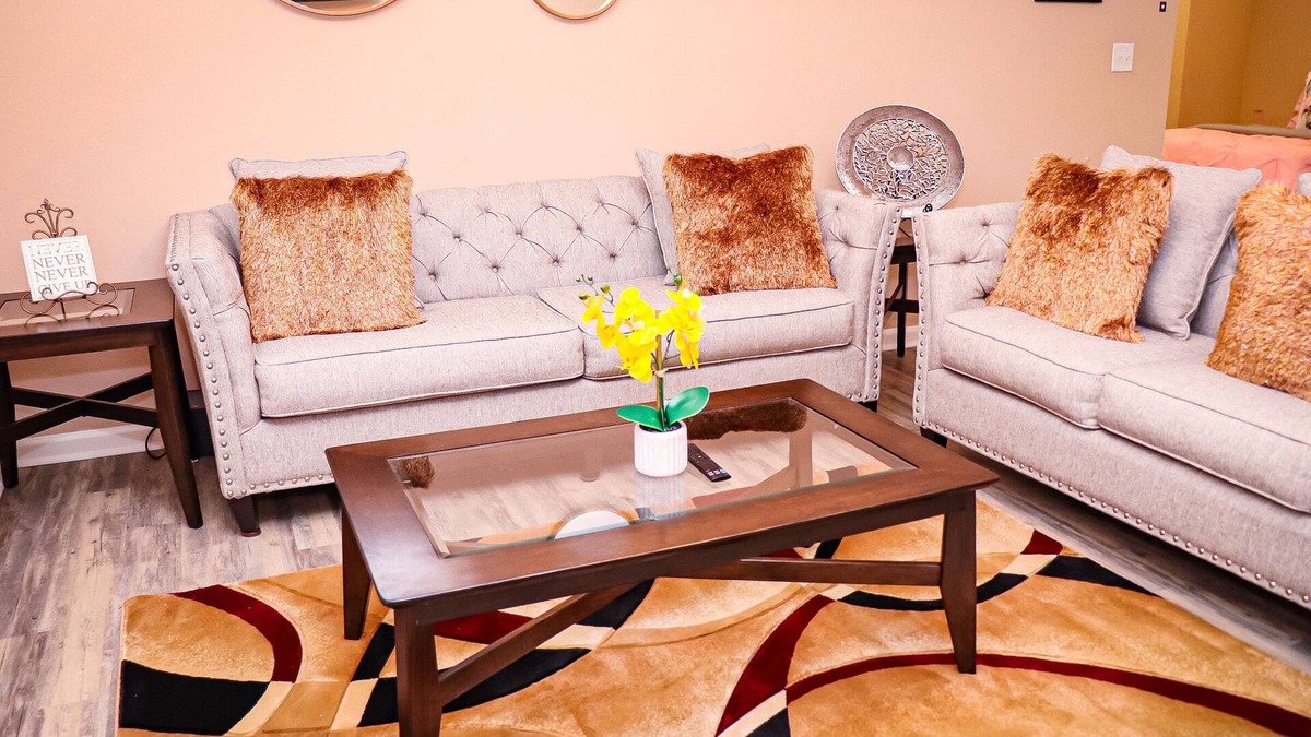 Loganville Apartment | Paying pet friendly Luxury apartment with pool and gym