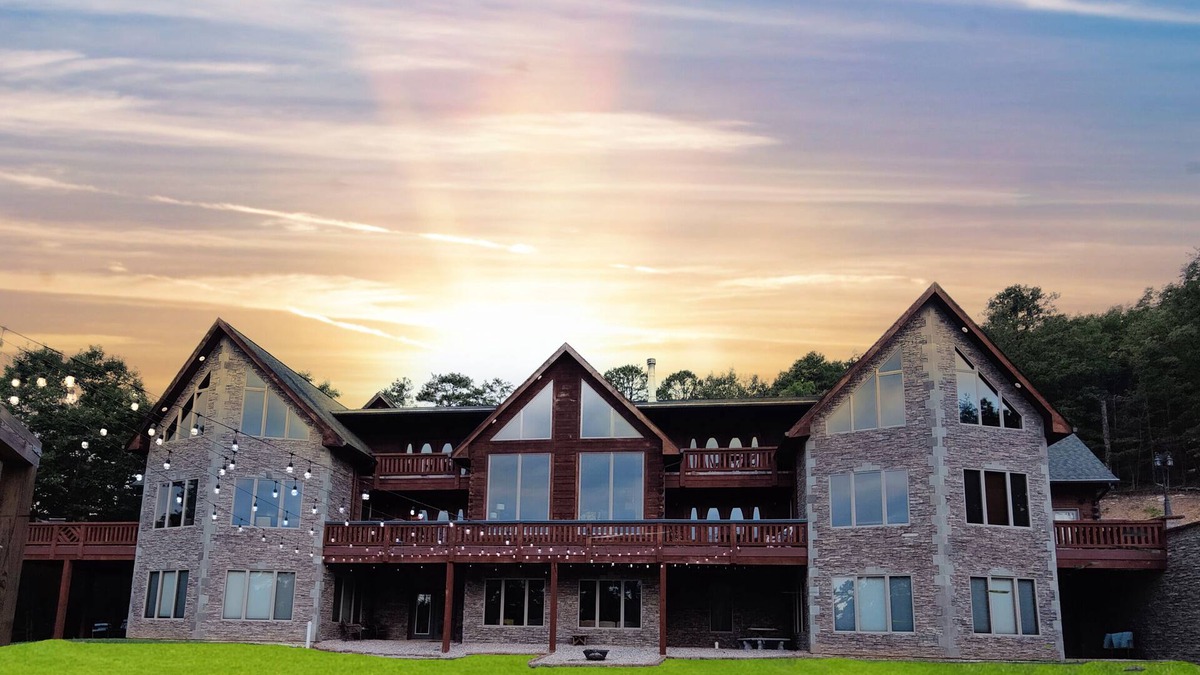 Massanutten House | Payton's Peak Mansion Estate in Massanutten Virginia Resort 17,000 sf Home