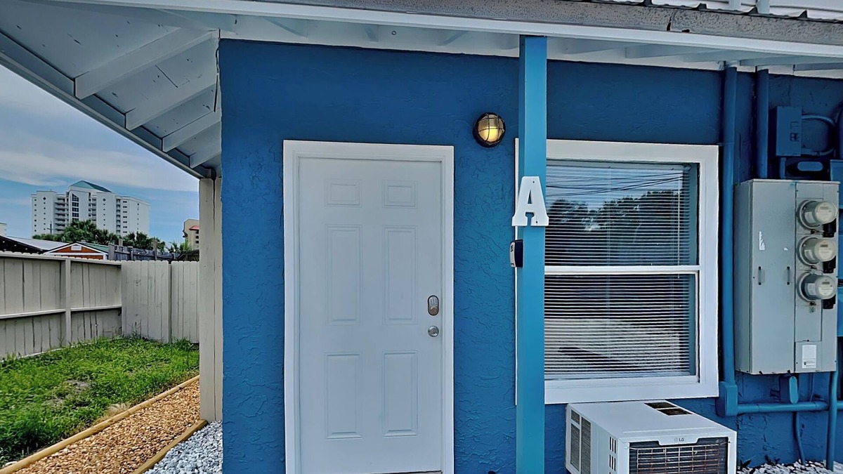 Holiday Beach Condo | PC Beach Retreat A | Near Beach with Outdoor Shower