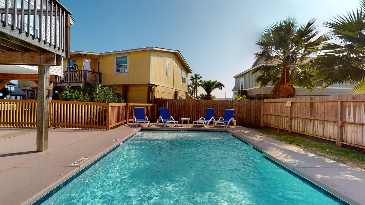 Leeward Sands House | PC625 Private Pool, Golf Cart Included, Boat Parking, Pet Friendly