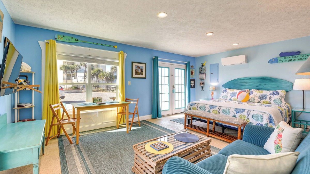 Bel Air Apartment | PCB Studio w/Private Patio: Steps to Beach!